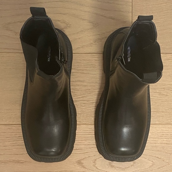 Pretty little thing platform leather boots - Picture 3 of 4